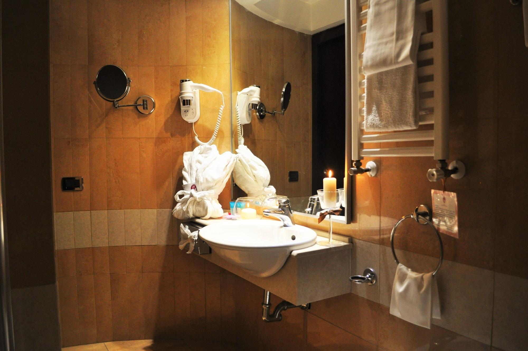 Hotel Degli Imperatori Roma Esterno foto