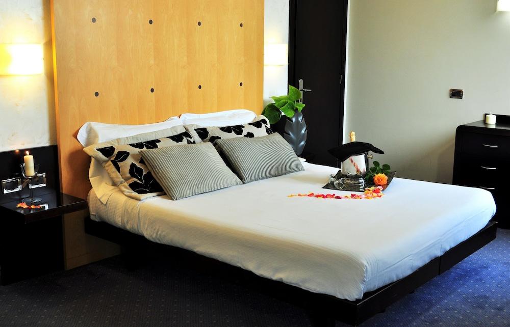 Hotel Degli Imperatori Roma Esterno foto
