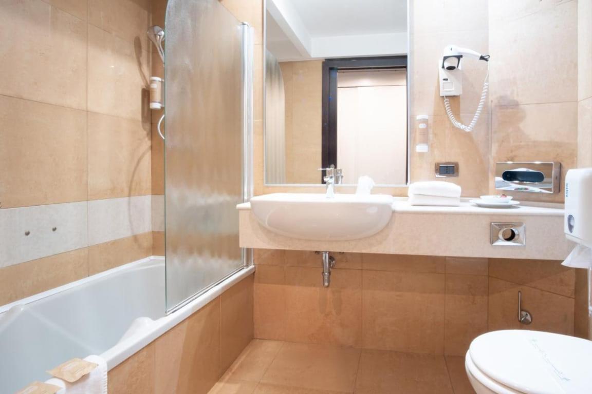 Hotel Degli Imperatori Roma Esterno foto