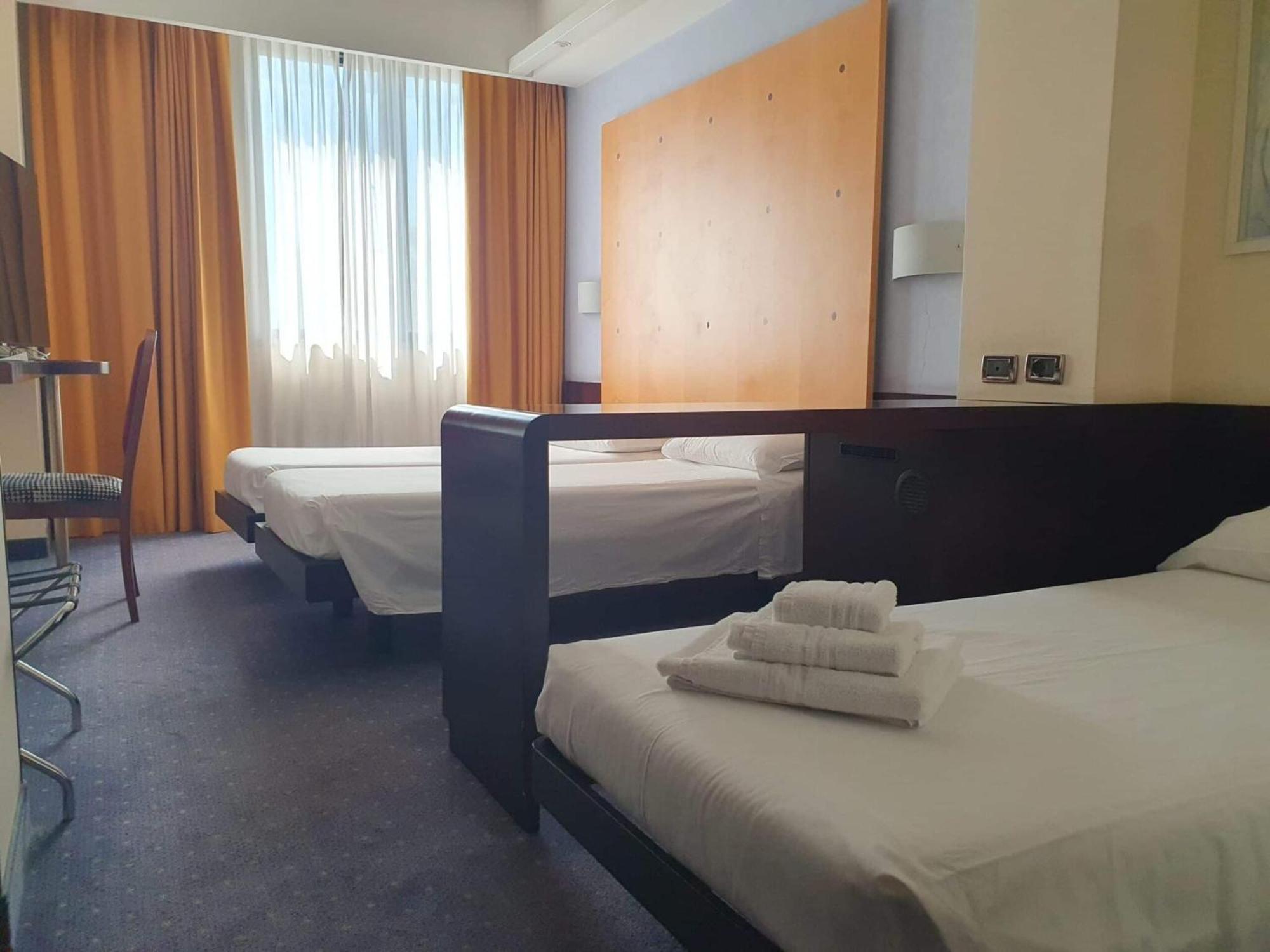 Hotel Degli Imperatori Roma Esterno foto