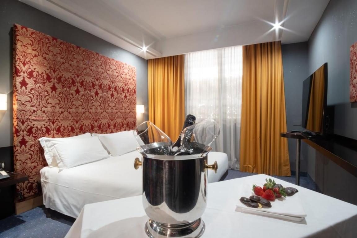 Hotel Degli Imperatori Roma Esterno foto
