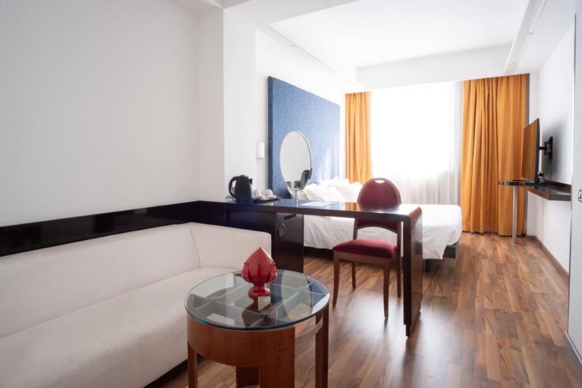 Hotel Degli Imperatori Roma Esterno foto