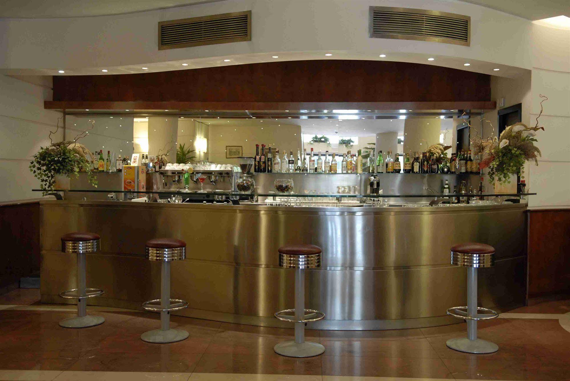 Hotel Degli Imperatori Roma Esterno foto